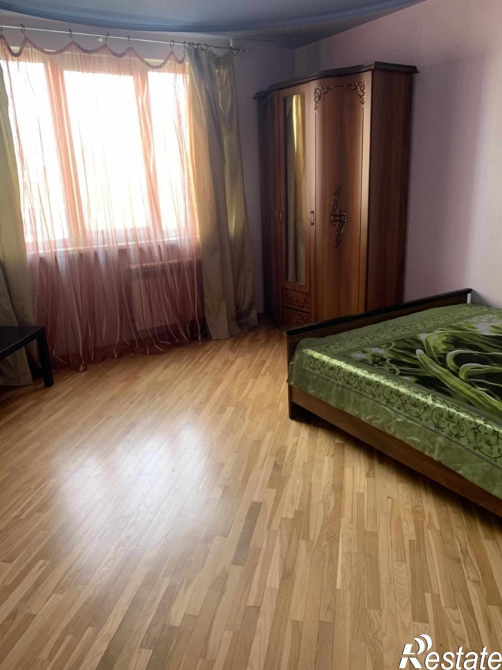 3-комн квартира Дунаевского ул, 92к2