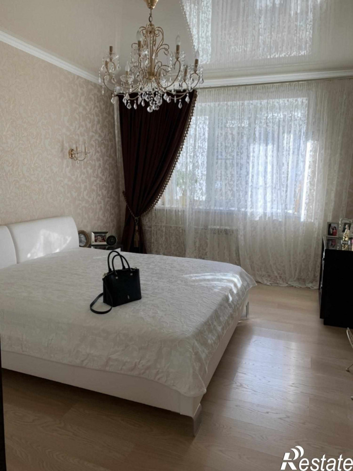 3-комн квартира Оранжерейная ул, 17
