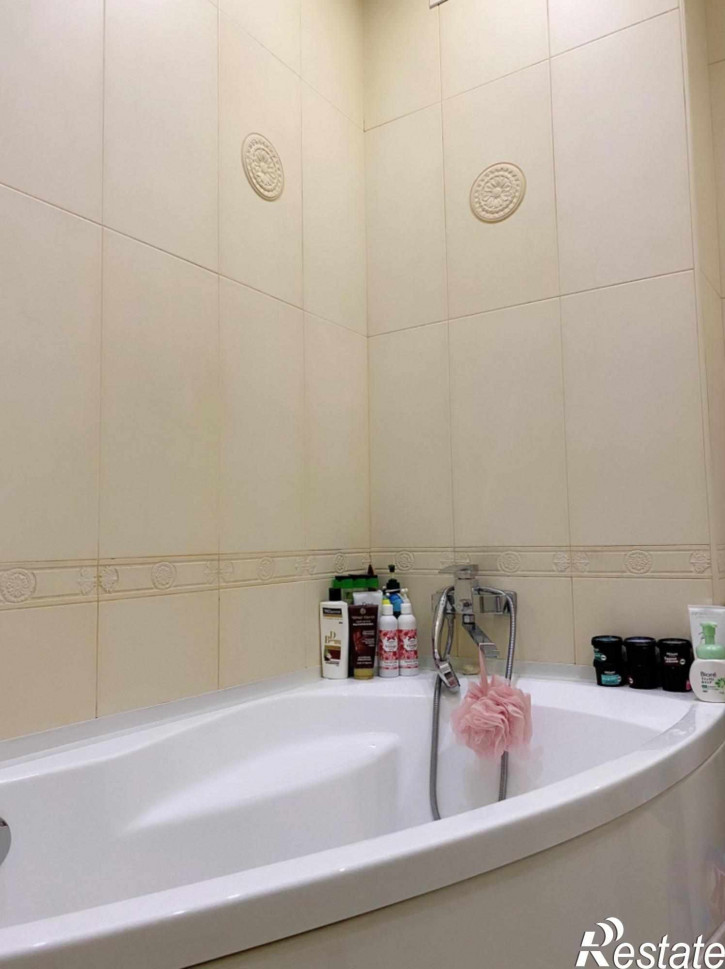 2-комн квартира Нежнова ул, 21к4