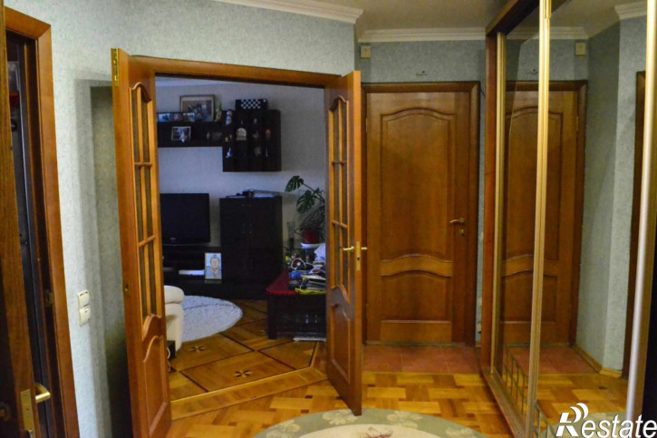 3-комн квартира Февральская ул, 63