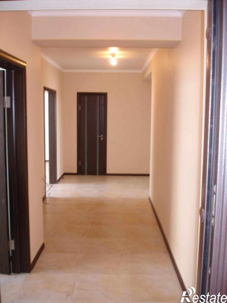 3-комн квартира Нежнова ул, 21
