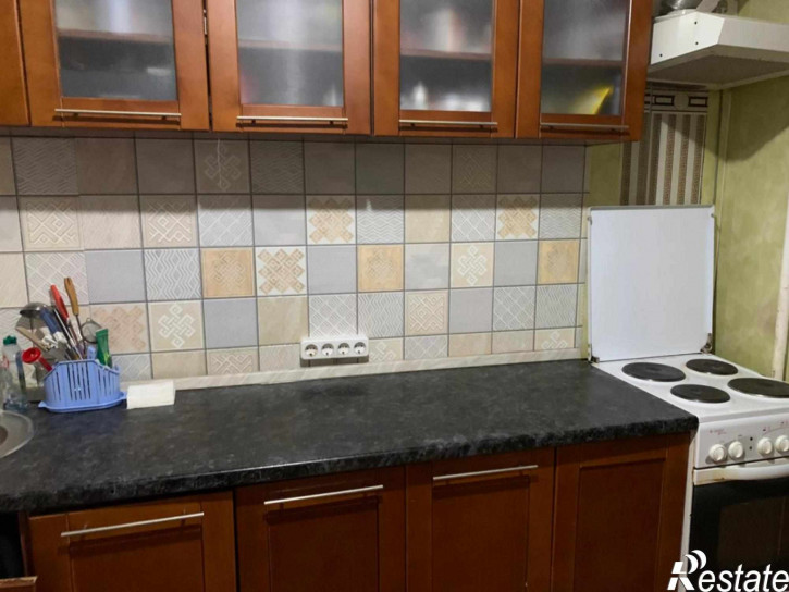 3-комн квартира Ессентукская ул, 76