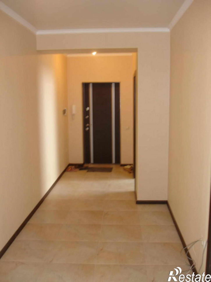 3-комн квартира Нежнова ул, 21