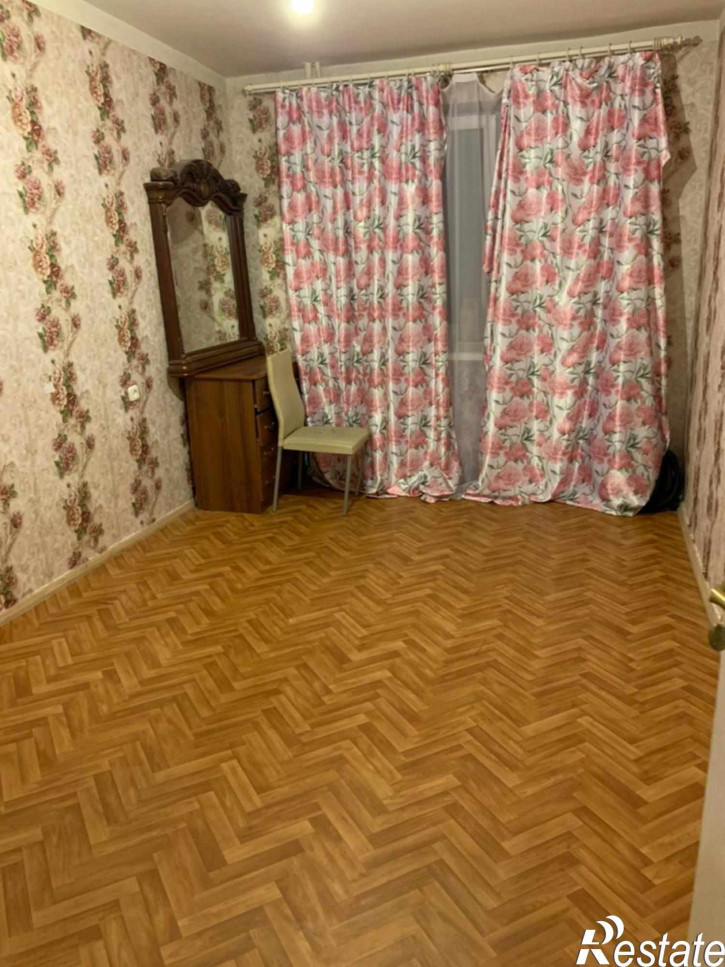 3-комн квартира Ессентукская ул, 76