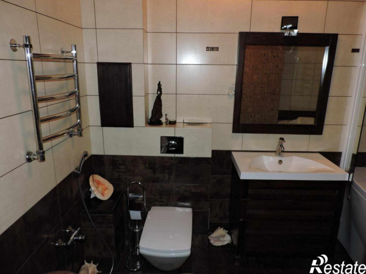 3-комн квартира Дунаевского ул, 1