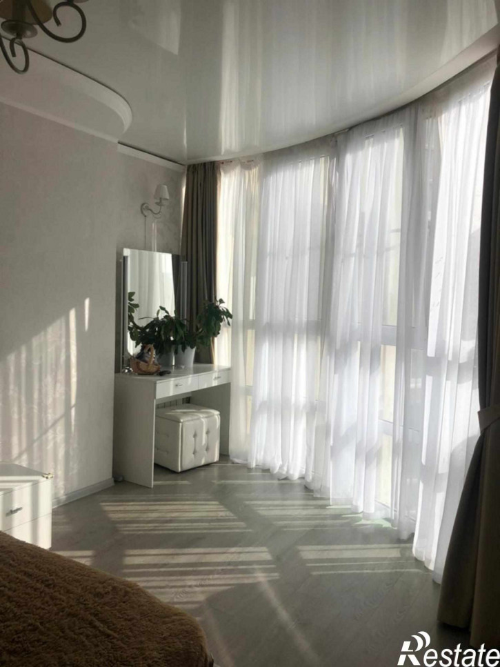 3-комн квартира Оранжерейная ул, 22
