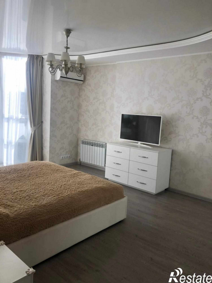 3-комн квартира Оранжерейная ул, 22