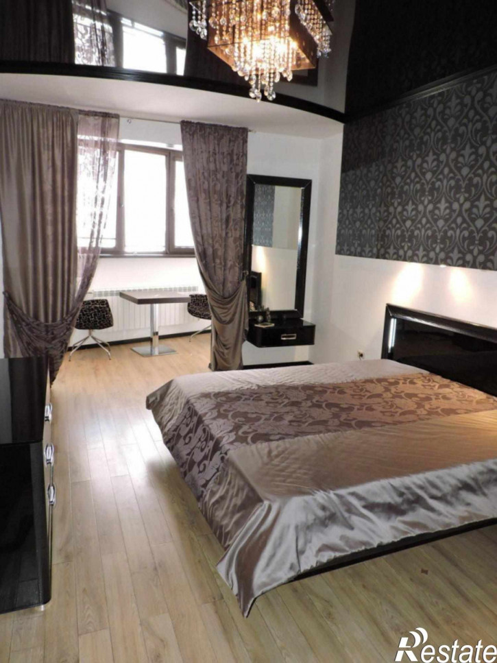 3-комн квартира Дунаевского ул, 1