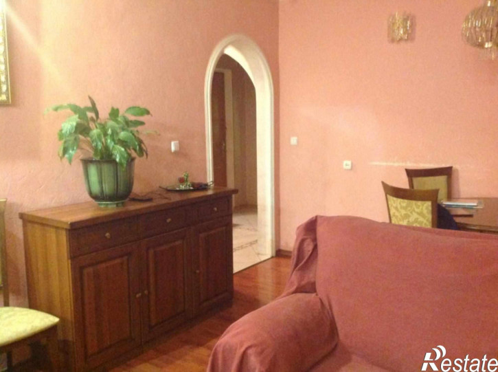 3-комн квартира Нежнова ул, 72