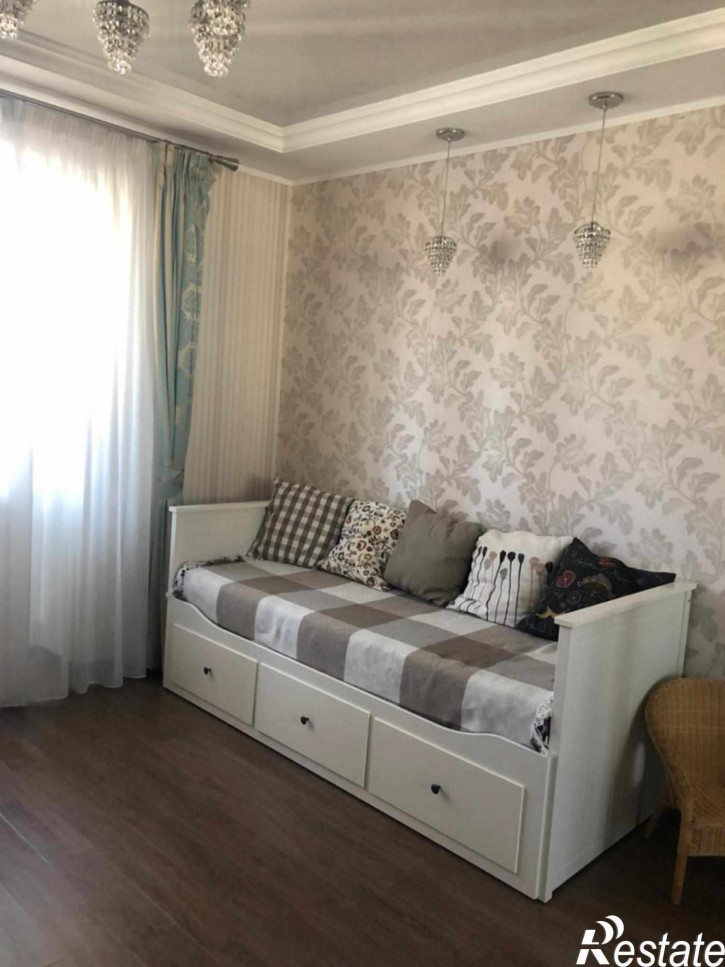 3-комн квартира Оранжерейная ул, 22