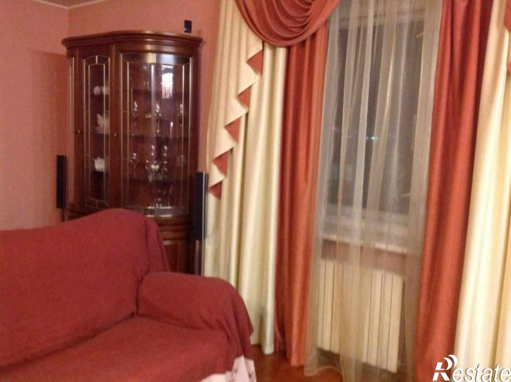 3-комн квартира Нежнова ул, 72