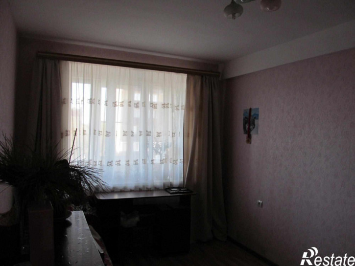 3-комн квартира Булгакова ул, 13