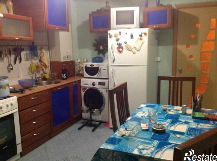 3-комн квартира Нежнова ул, 72