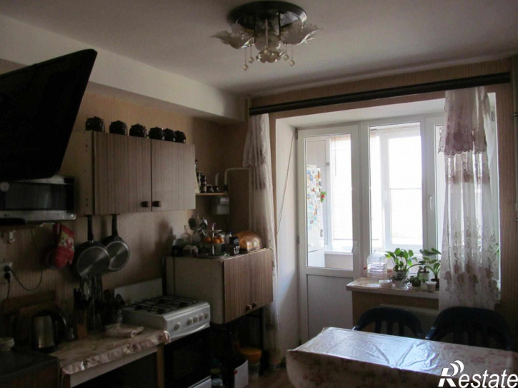 3-комн квартира Булгакова ул, 13