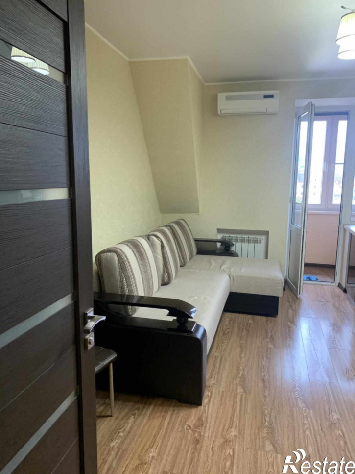 3-комн квартира Кипарисовая ул, 2