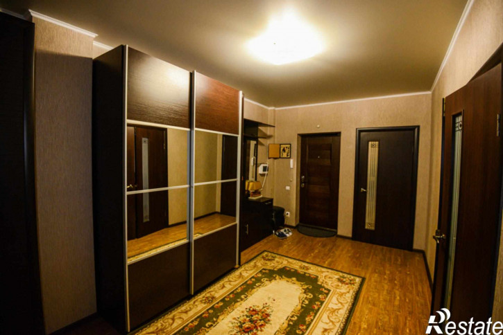 2-комн квартира Оранжерейная ул