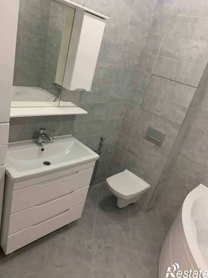 2-комн квартира Нежнова ул
