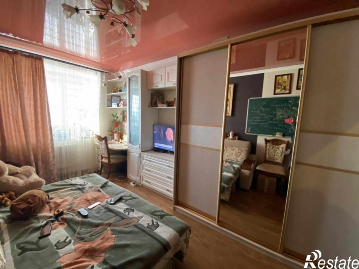 3-комн квартира Булгакова ул, 13