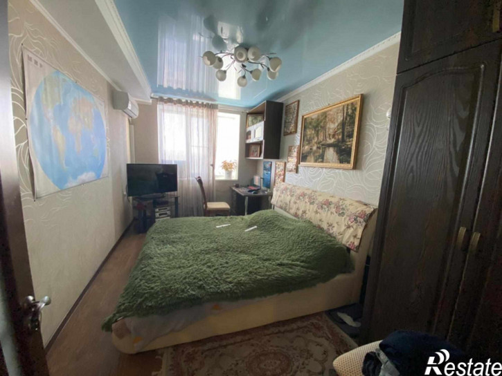 3-комн квартира Булгакова ул, 13