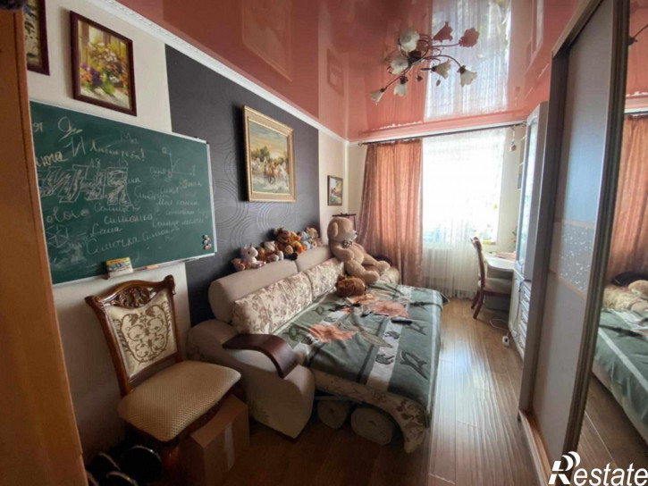 3-комн квартира Булгакова ул, 13