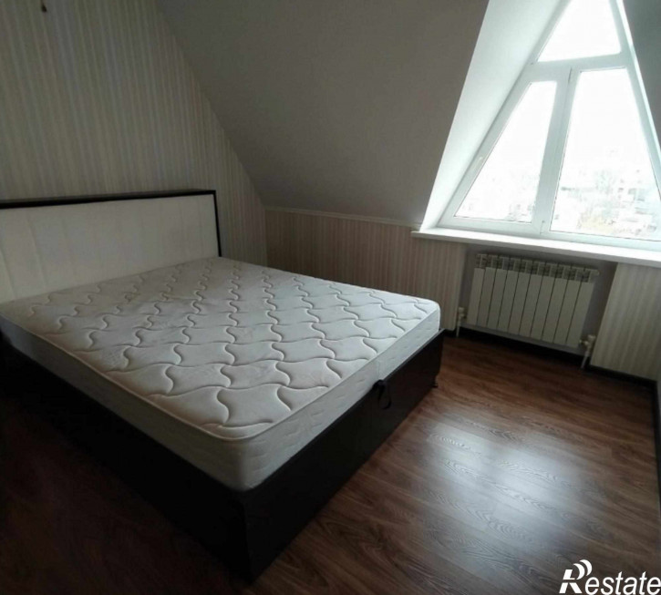 3-комн квартира Кипарисовая ул