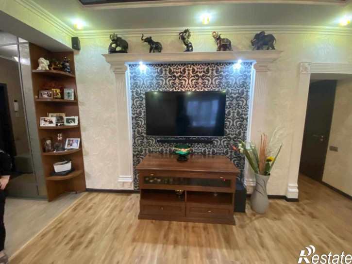3-комн квартира Нежнова ул, 21к4
