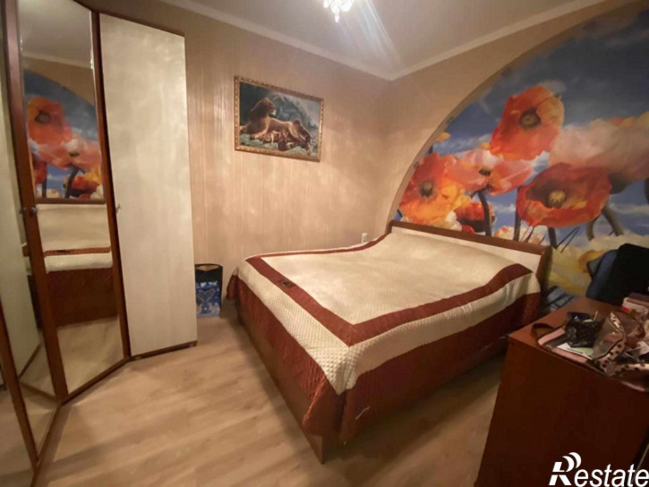 3-комн квартира Нежнова ул, 21к4