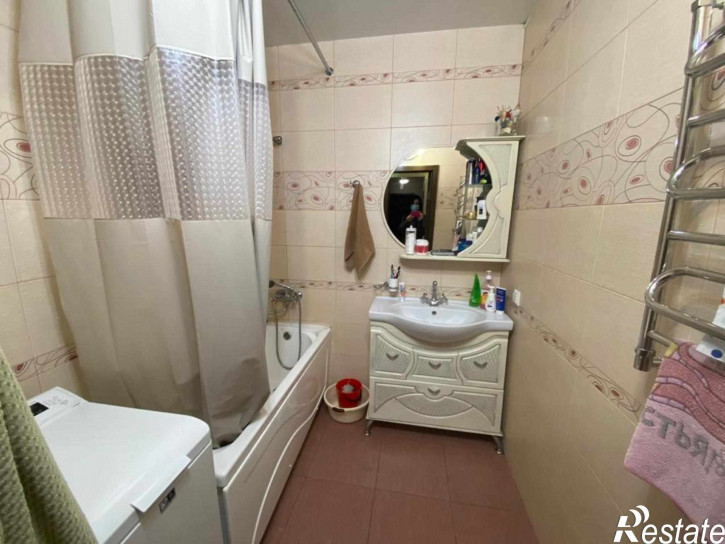 3-комн квартира Нежнова ул, 21к4