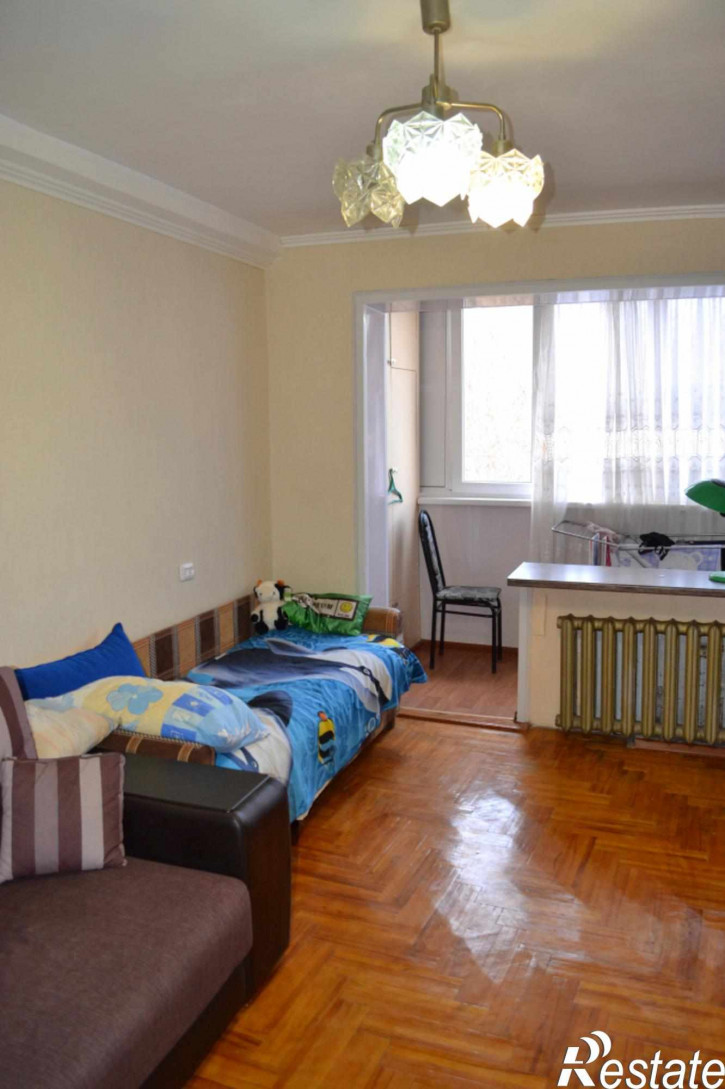 2-комн квартира Адмиральского ул, 8