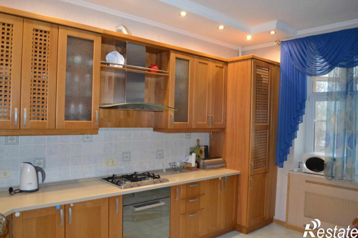 3-комн квартира Пестова ул, 24