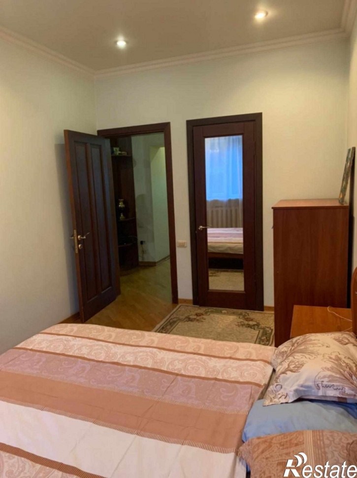 3-комн квартира Калинина пр-кт, 40