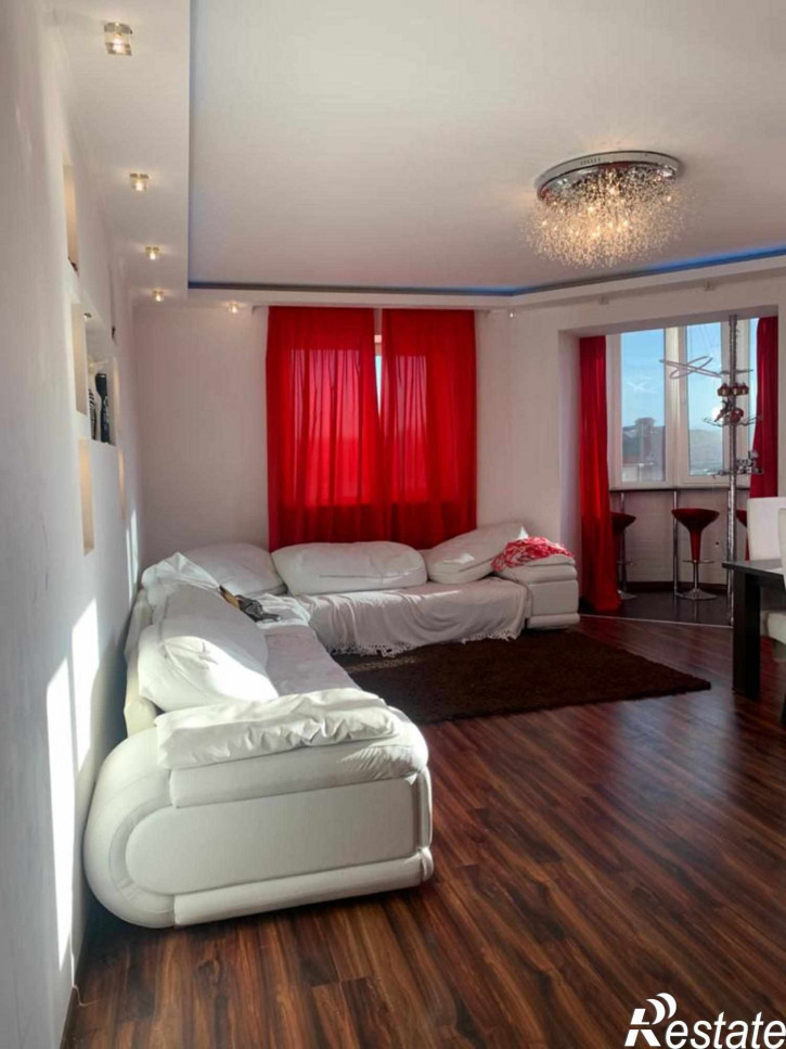3-комн квартира Адмиральского ул, 6А