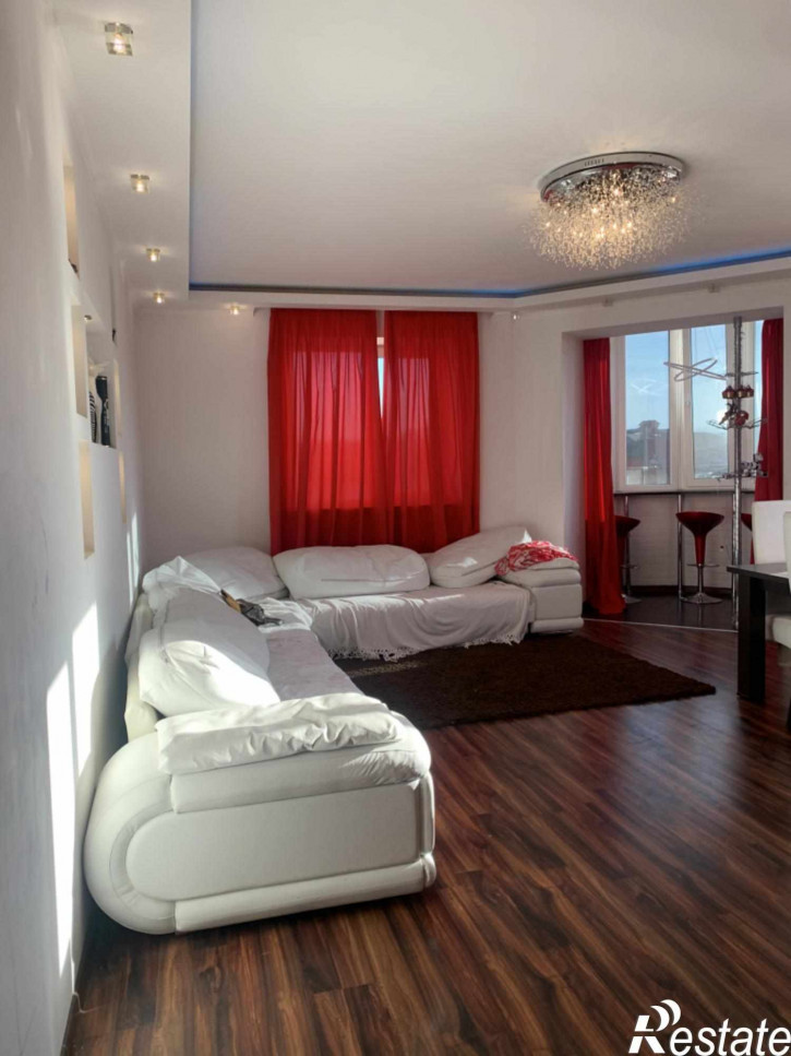3-комн квартира Адмиральского ул, 6А