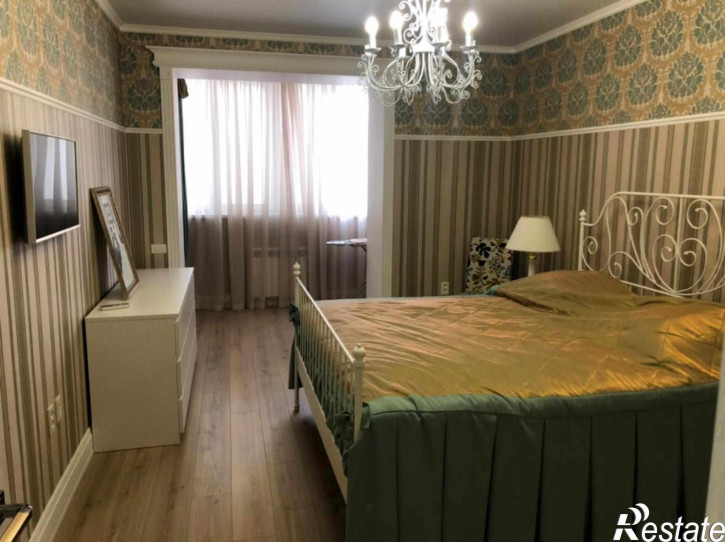 3-комн квартира Нежнова ул, 21к4