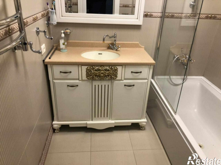 3-комн квартира Нежнова ул, 21к4