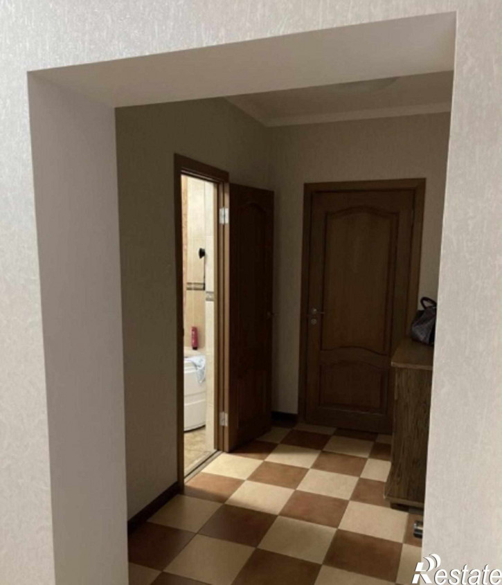 3-комн квартира Пестова ул, 36/2