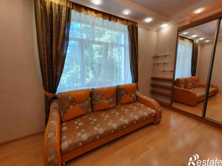 3-комн квартира Пестова ул, 24