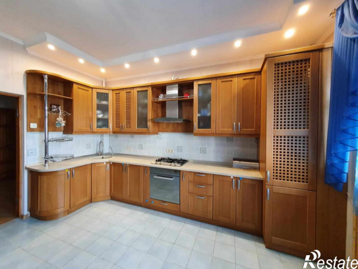 3-комн квартира Пестова ул, 24