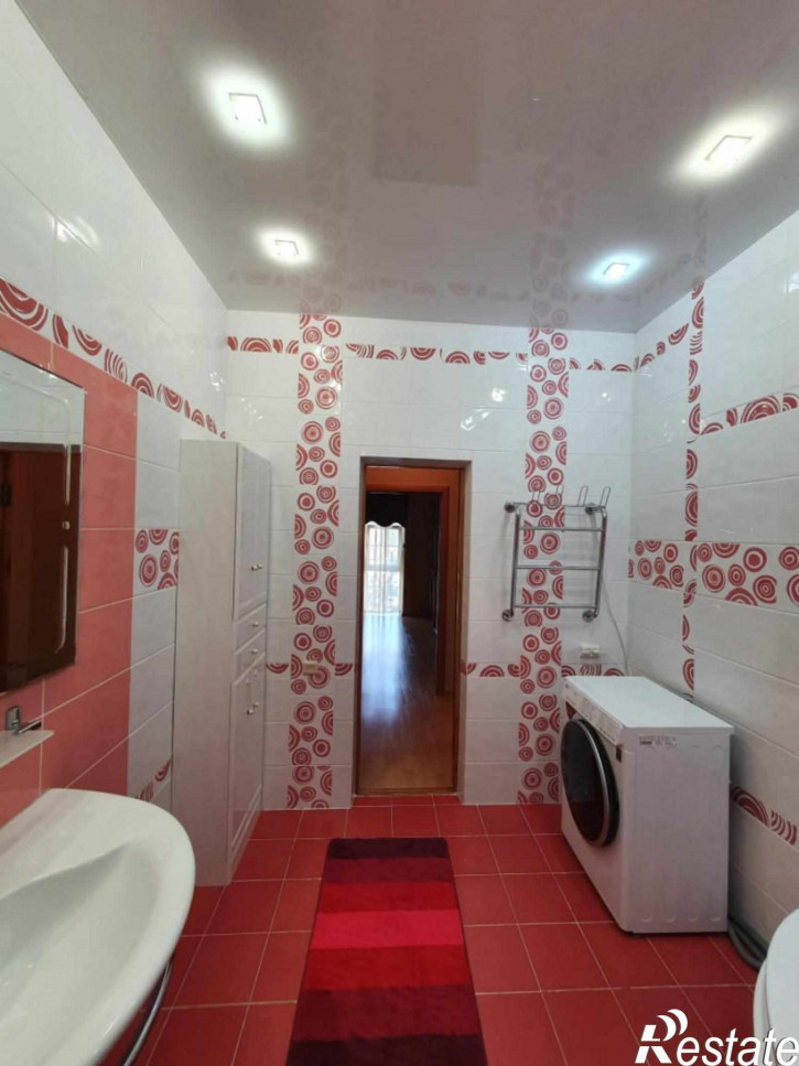 3-комн квартира Пестова ул, 24