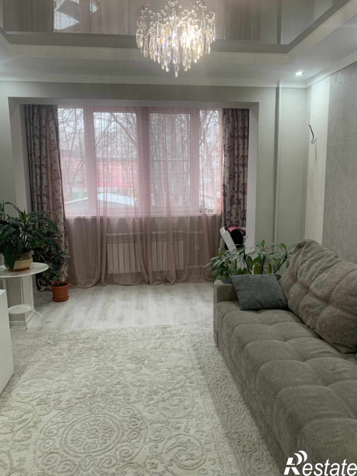 2-комн квартира Адмиральского ул, 10