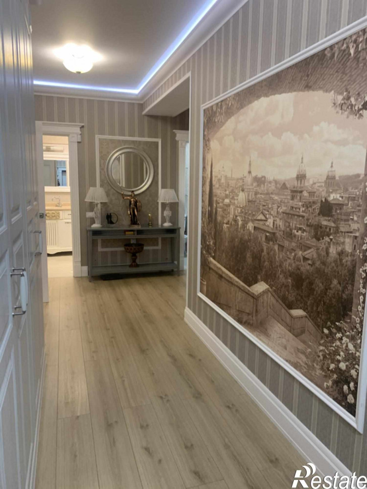 3-комн квартира Нежнова ул, 21к4