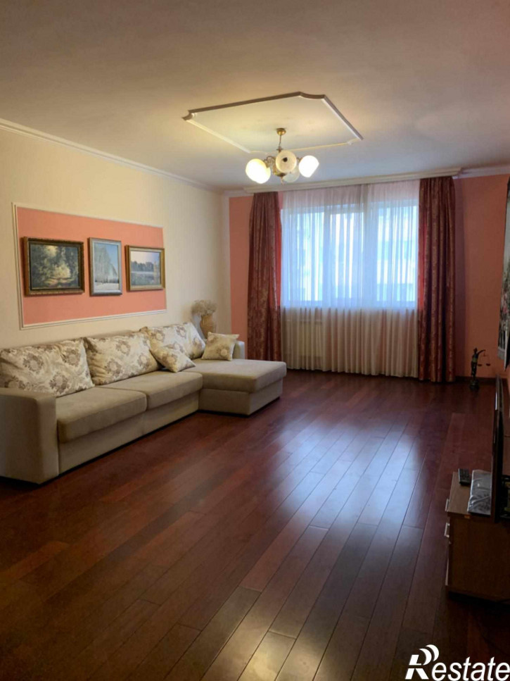 3-комн квартира Дунаевского ул, 1к3