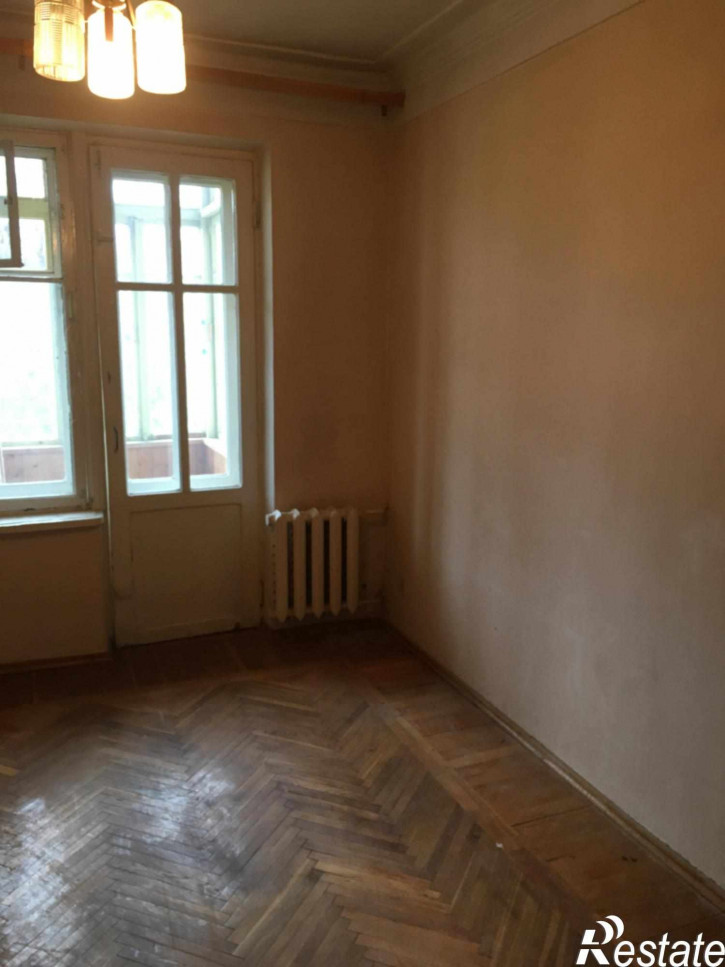 2-комн квартира Крайнего ул, 45