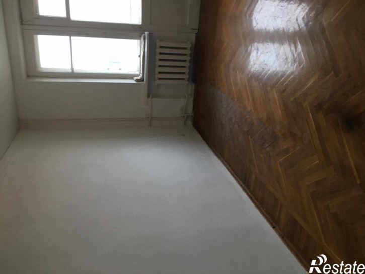 2-комн квартира Крайнего ул, 45