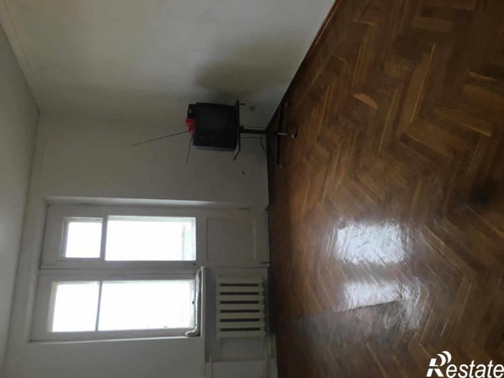 2-комн квартира Крайнего ул, 45