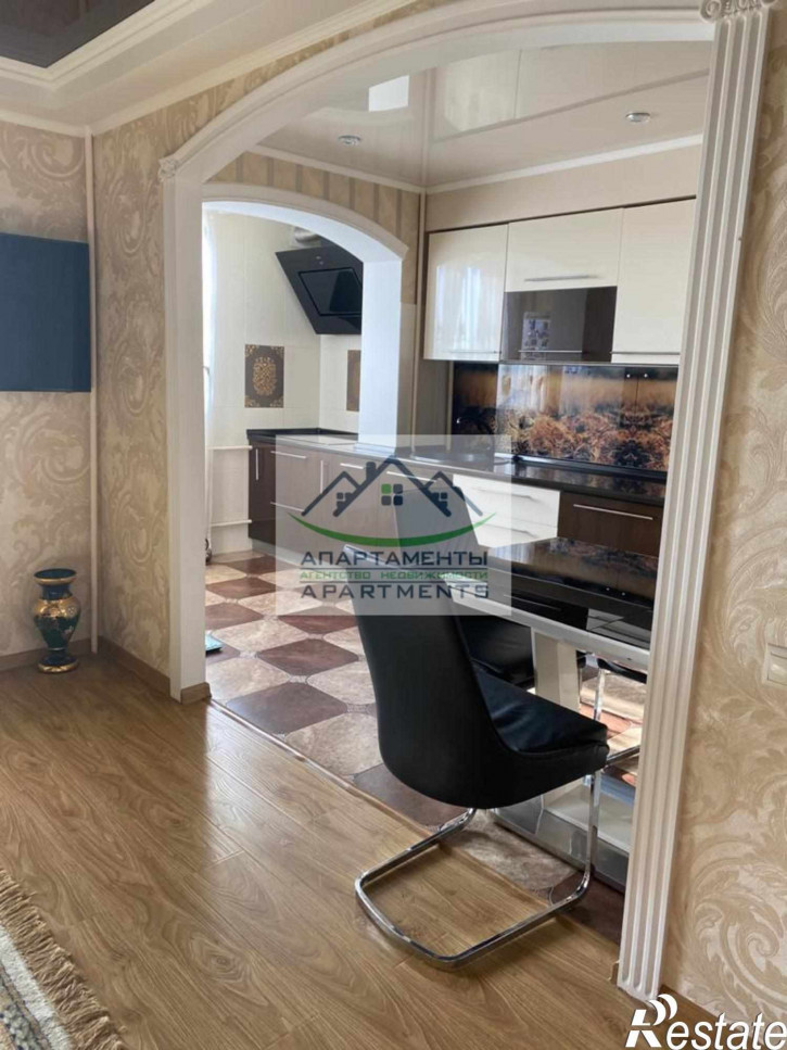 3-комн квартира Адмиральского ул, 35/2