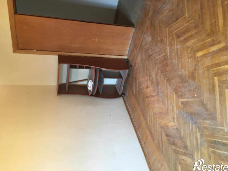 2-комн квартира Крайнего ул, 45