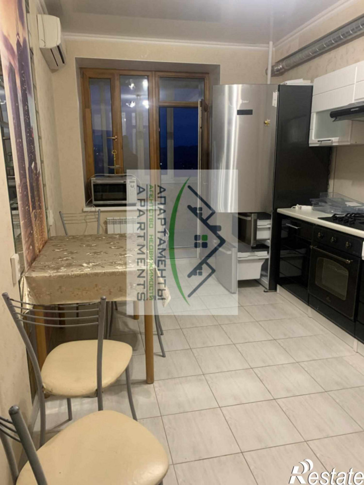 2-комн квартира Булгакова ул, 7
