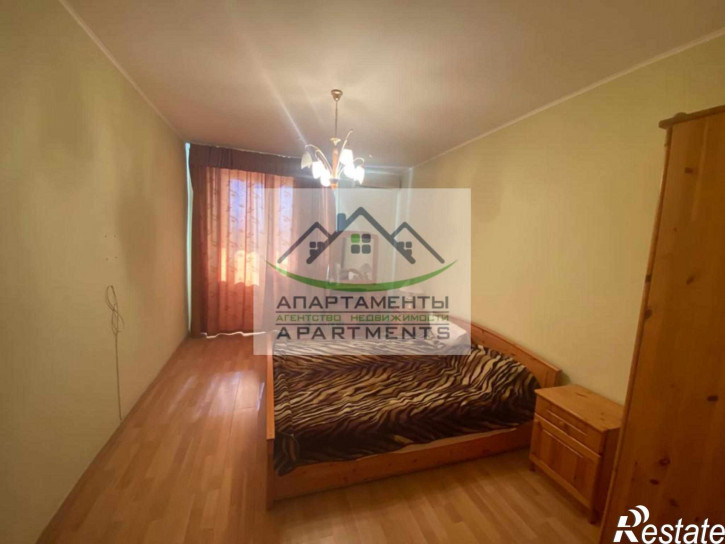 4-комн квартира Калинина ул, 40