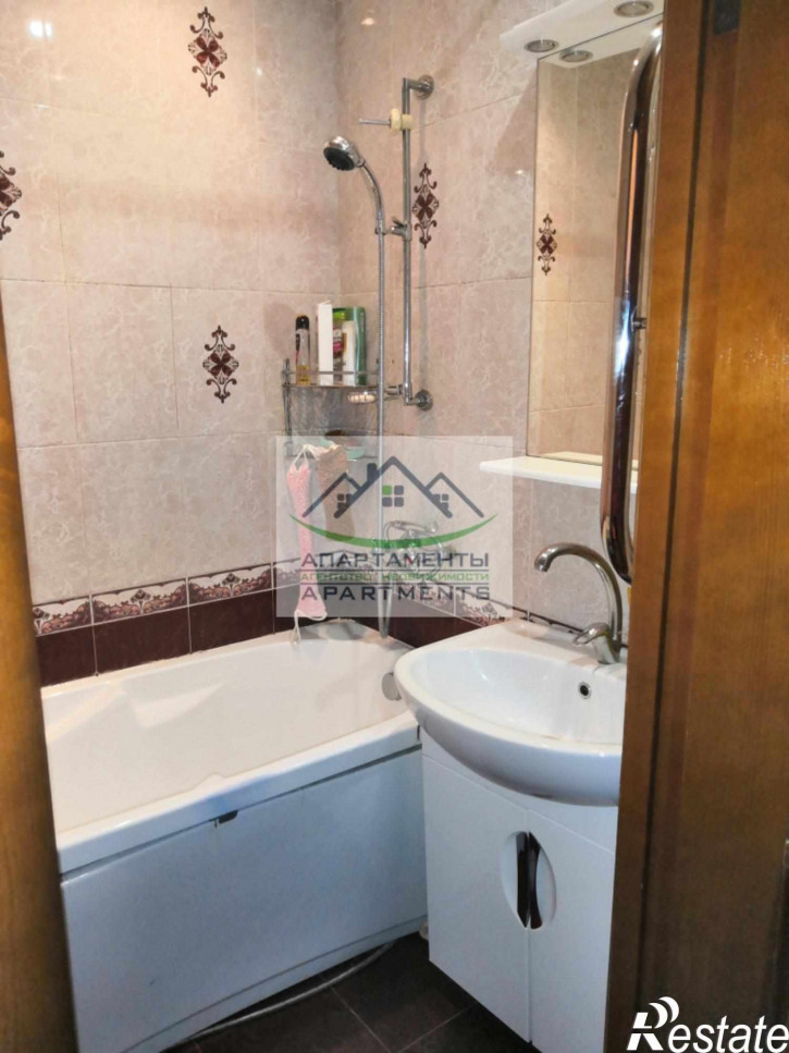 3-комн квартира Крайнего ул, 6
